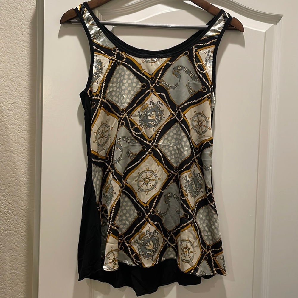 Gap Top Size M